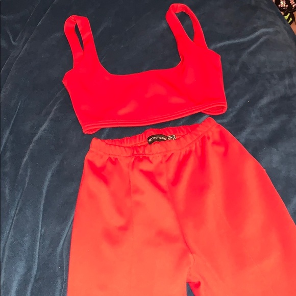 Pretty Little Thing Red Flare Pant & Crop Top Set - Picture 4 of 8